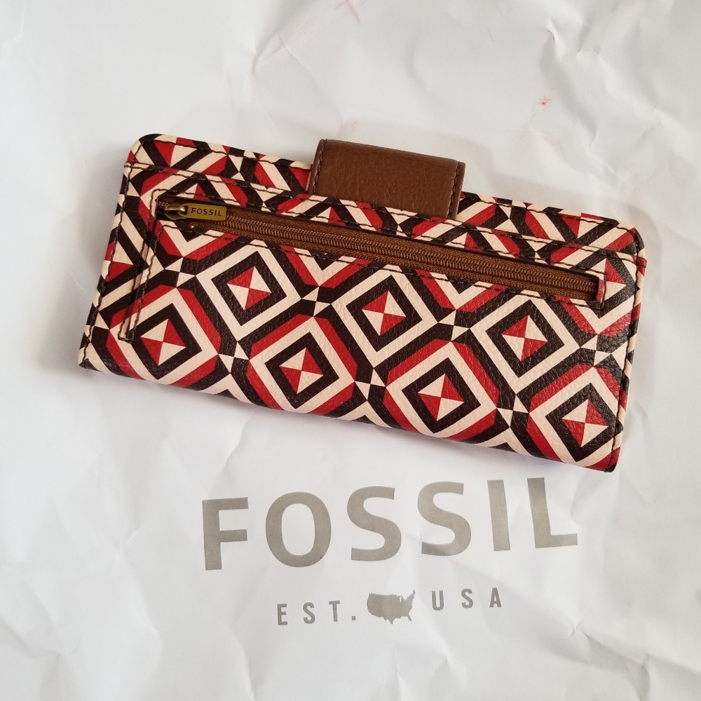 ⭐SOLD⭐Fossil Leather Wallet - Picture 2 of 9